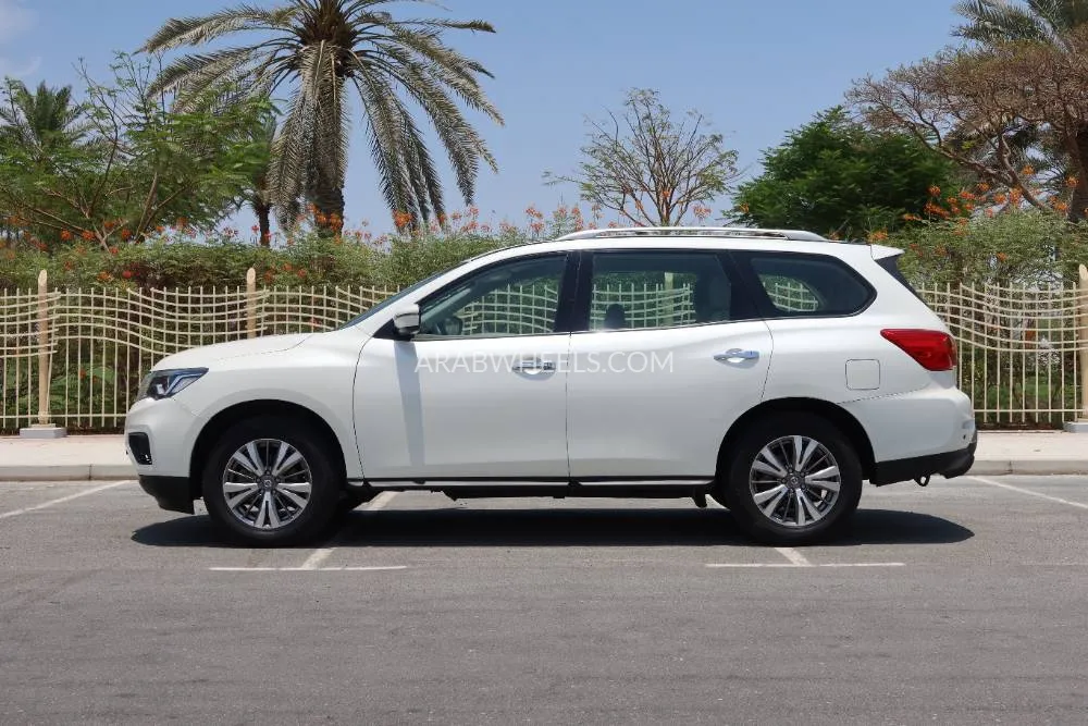 Nissan Pathfinder 2020 for Sale in Dubai Image-6