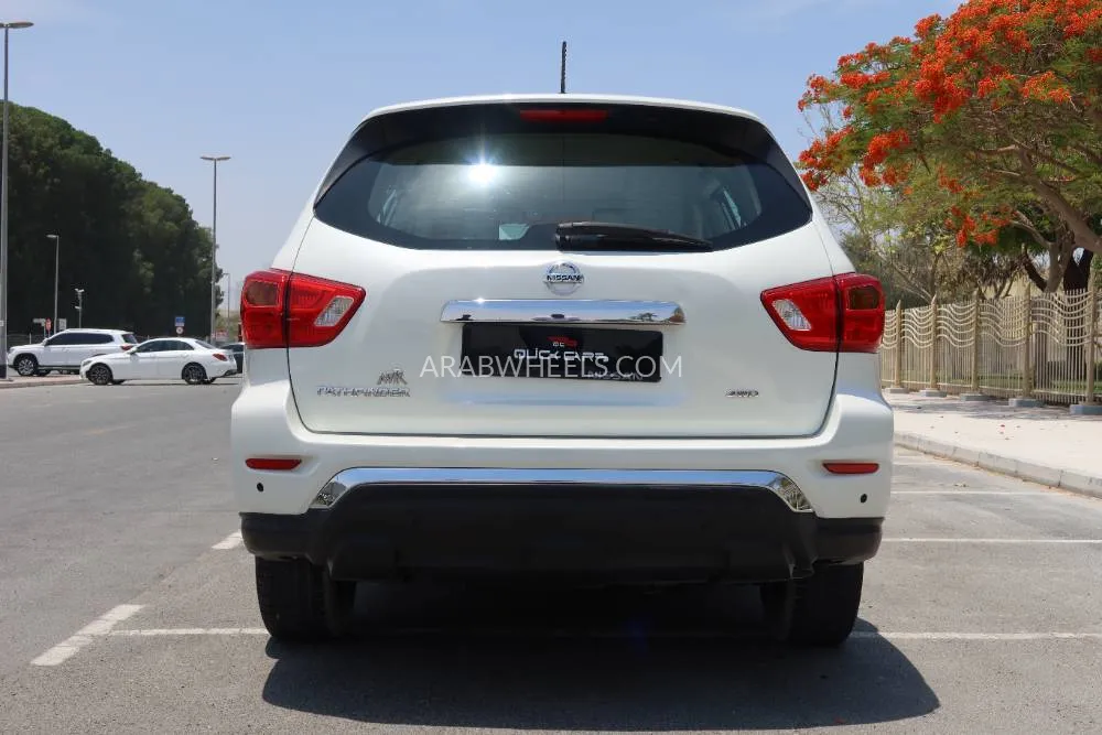 Nissan Pathfinder 2020 for Sale in Dubai Image-8