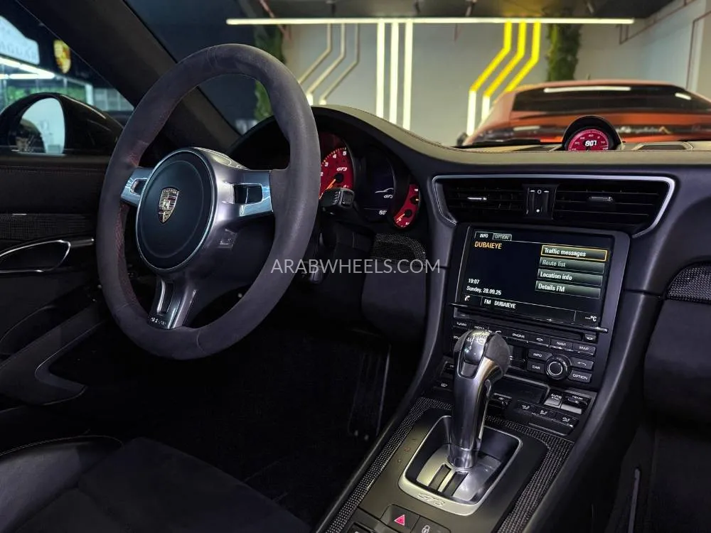 بورشه 911 2015 for Sale in دبي Image-7