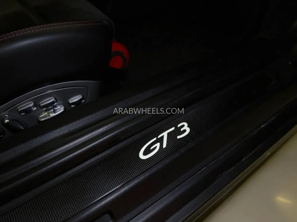 بورشه 911 2015 for Sale in دبي Image-8