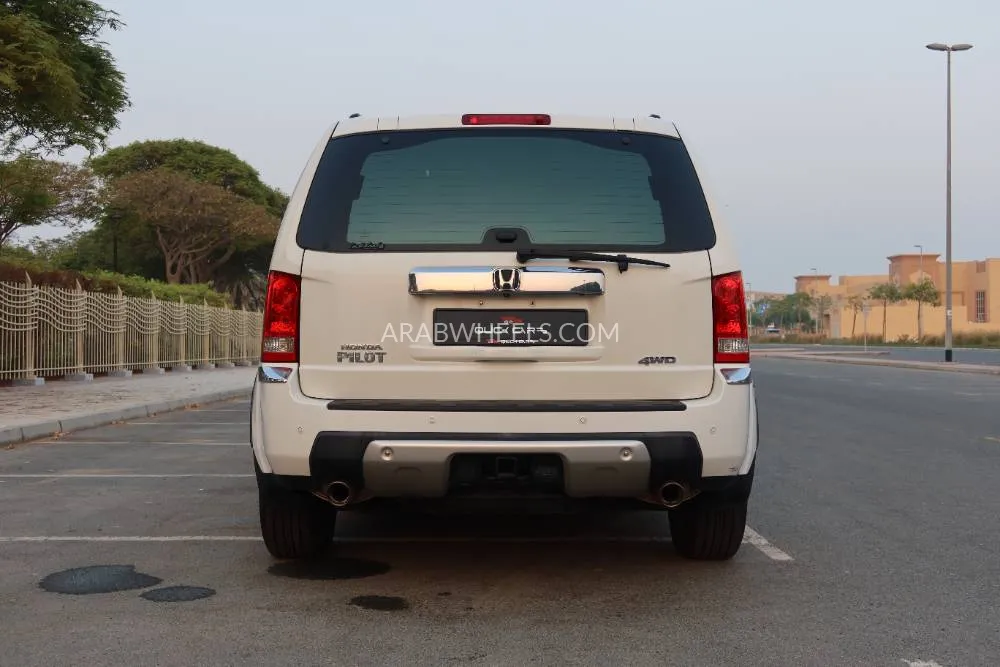 Honda Pilot 2010 for Sale in Dubai Image-8
