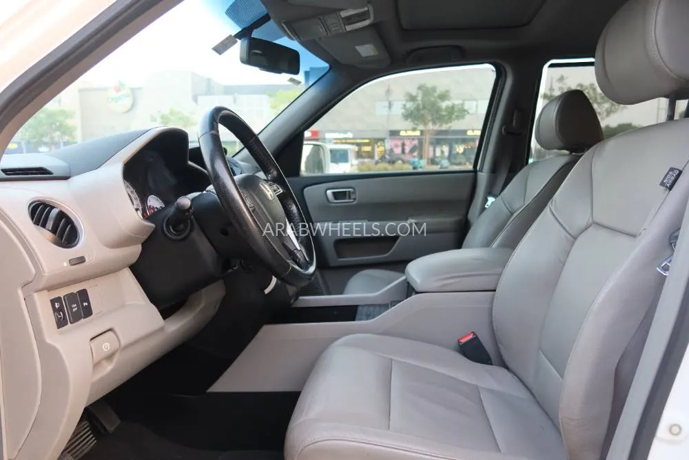 Honda Pilot 2010 for Sale in Dubai Image-13