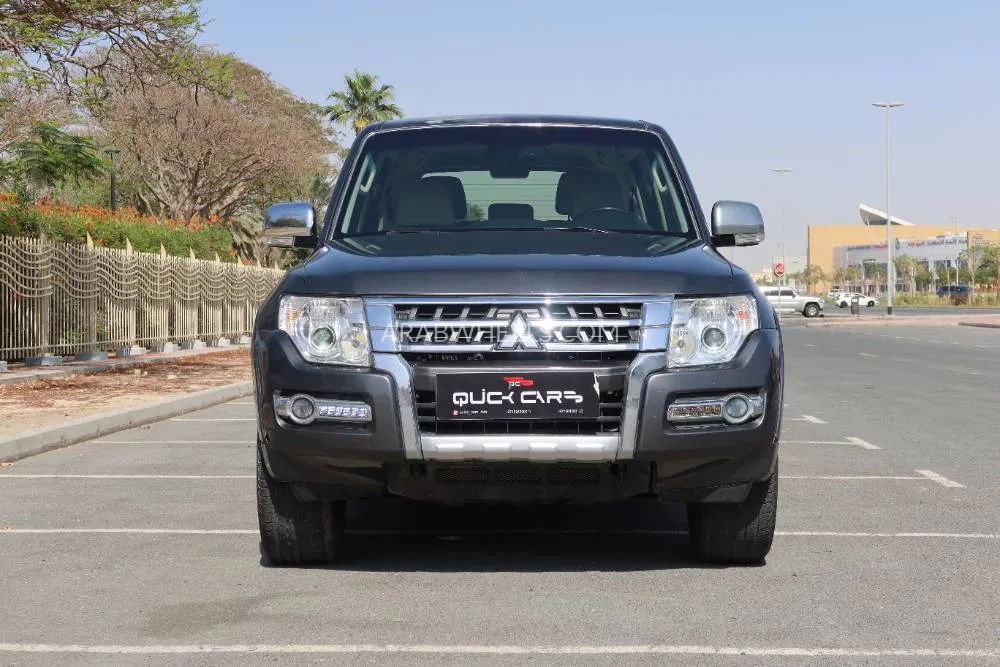 Mitsubishi Pajero 2020 for Sale in Dubai Image-4