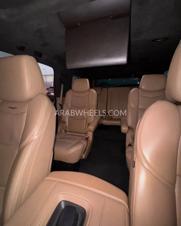 Cadillac Escalade 2018 for Sale in Sharjah Image-6