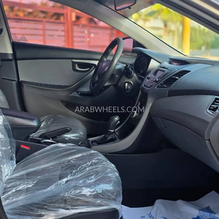 Hyundai Elantra 2015 for Sale in Sharjah Image-13