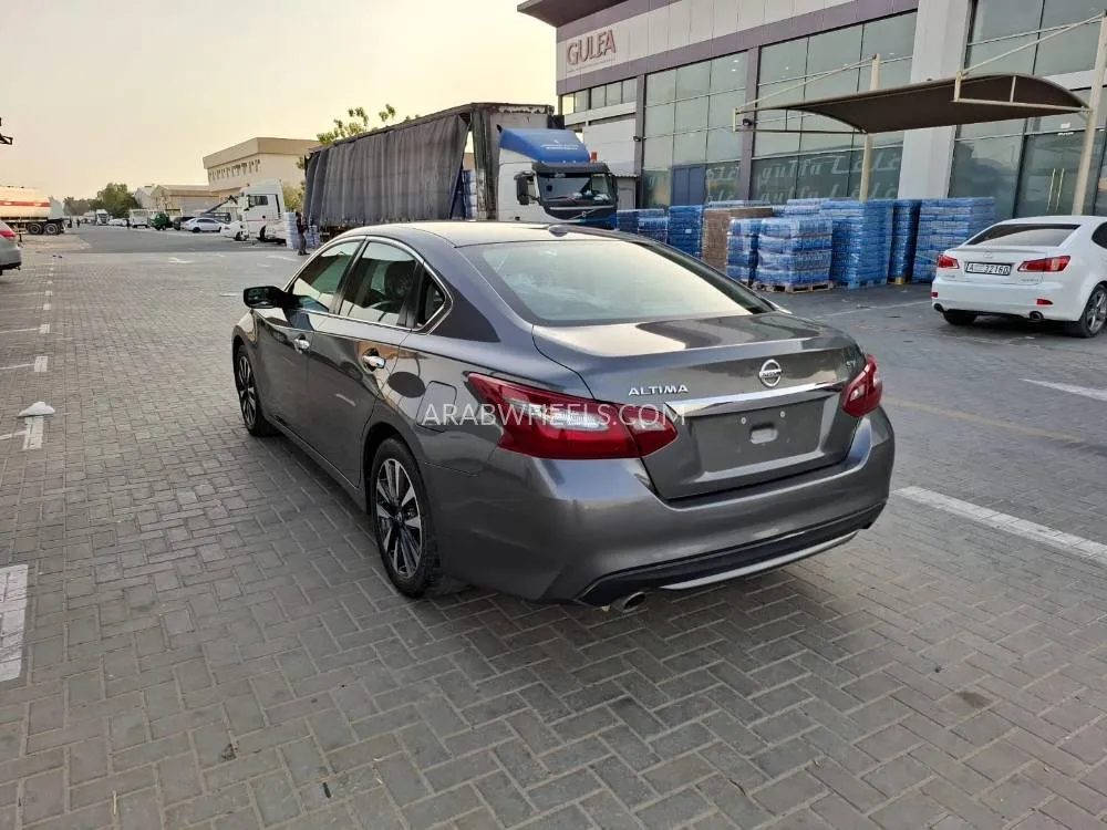 Nissan Altima 2018 for Sale in Ajman Image-13