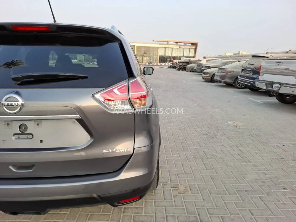 Nissan Rogue 2015 for Sale in Ajman Image-17