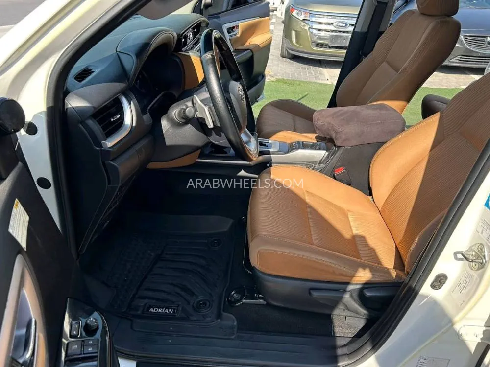 تويوتا فورتشنر 2017 for Sale in الشارقة Image-4