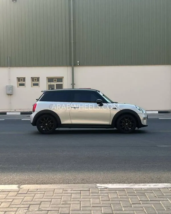 ميني كوبر 2020 for Sale in أم القيوين Image-4