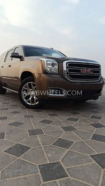 GMC Yukon XL 2015 for Sale in Ajman Image-3