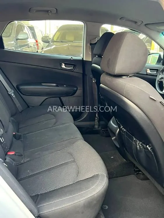 Kia Optima 2018 for Sale in Sharjah Image-9