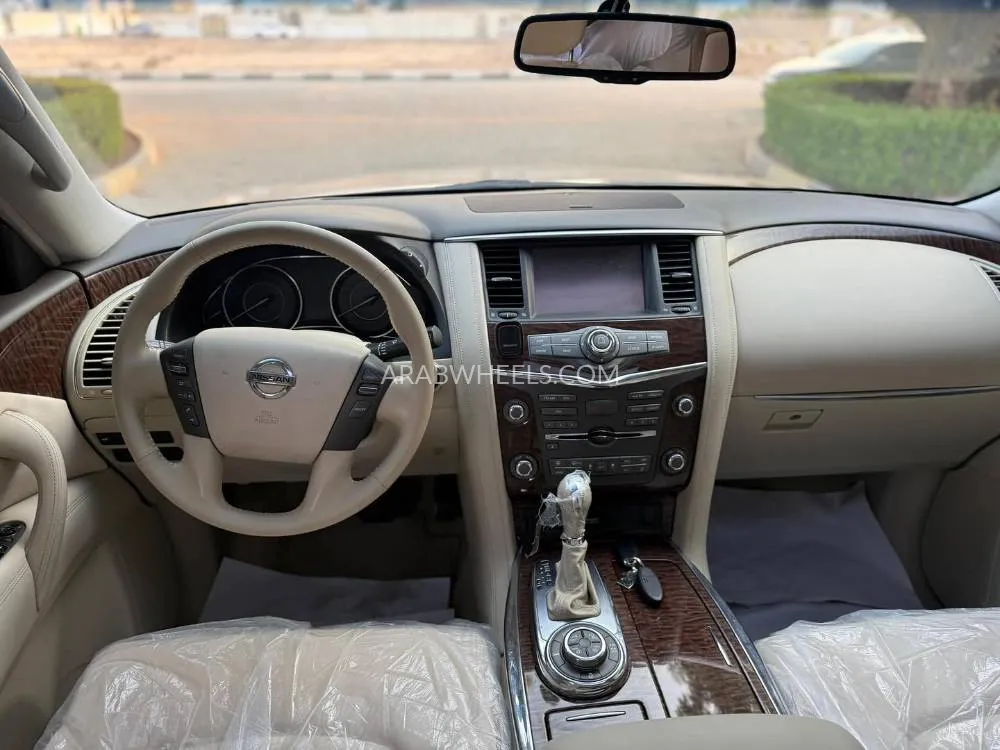 Nissan Patrol 2017 for Sale in Sharjah Image-9