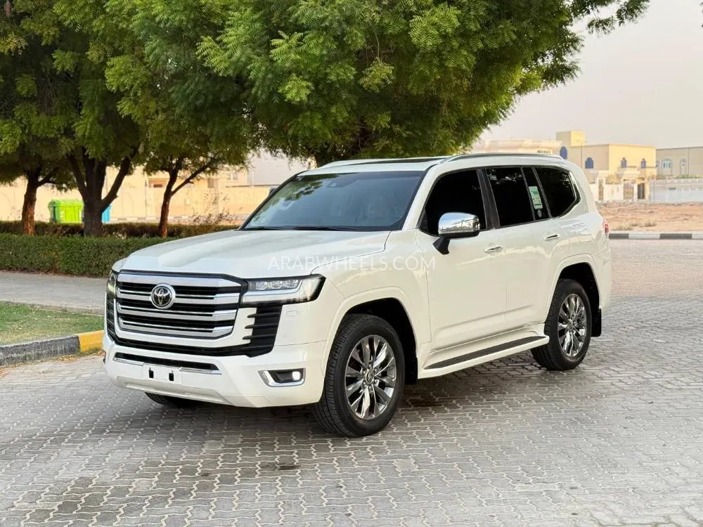 Toyota Land Cruiser 2023 for Sale in Sharjah Image-4