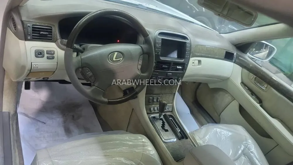 Lexus LS 2002 for Sale in Ajman Image-11