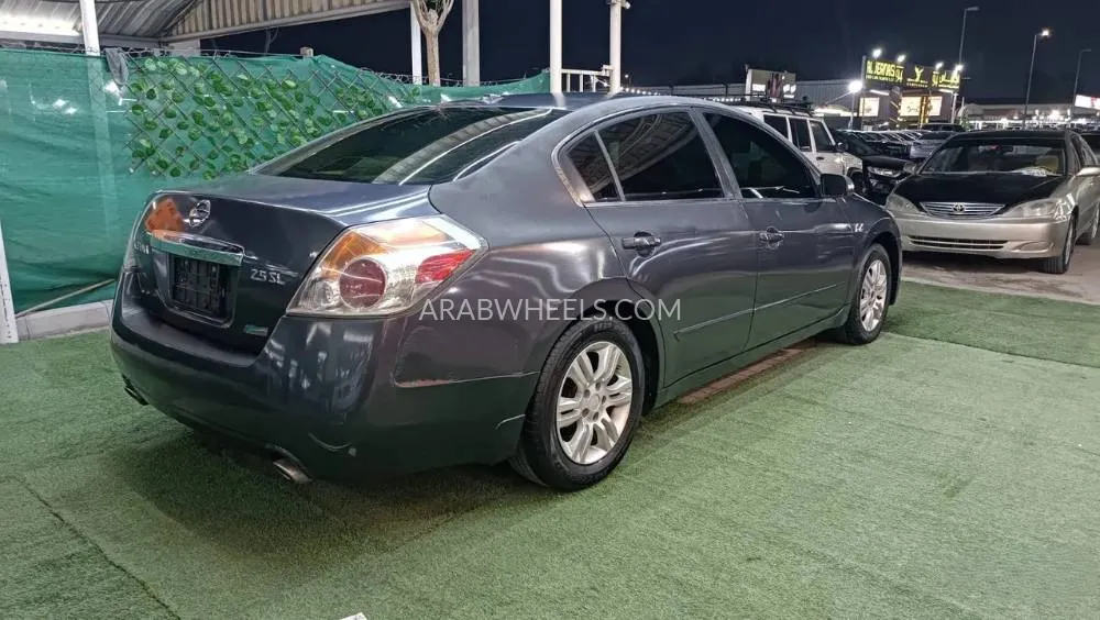 Nissan Altima 2009 for Sale in Ajman Image-4