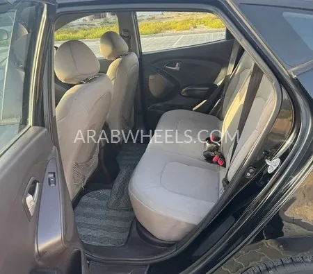 Hyundai Tucson 2010 for Sale in Dubai Image-8