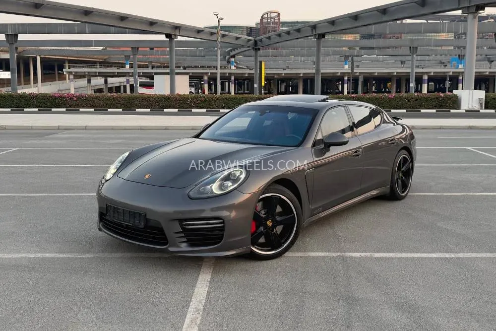 Porsche Panamera 2016 for Sale in Dubai Image-2