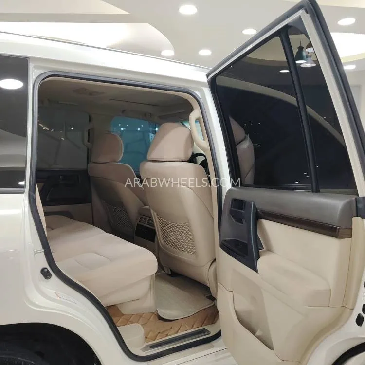 Toyota Land Cruiser 2020 for Sale in Sharjah Image-8