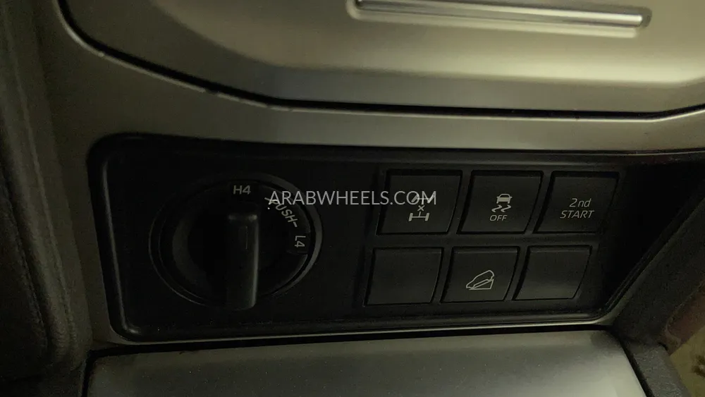 Toyota Land Cruiser Prado 2022 for Sale in Dubai Image-38