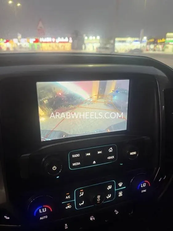 Chevrolet Silverado 2014 for Sale in Dubai Image-7