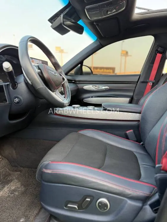 جينيسيس GV70 2023 for Sale in عجمان Image-8