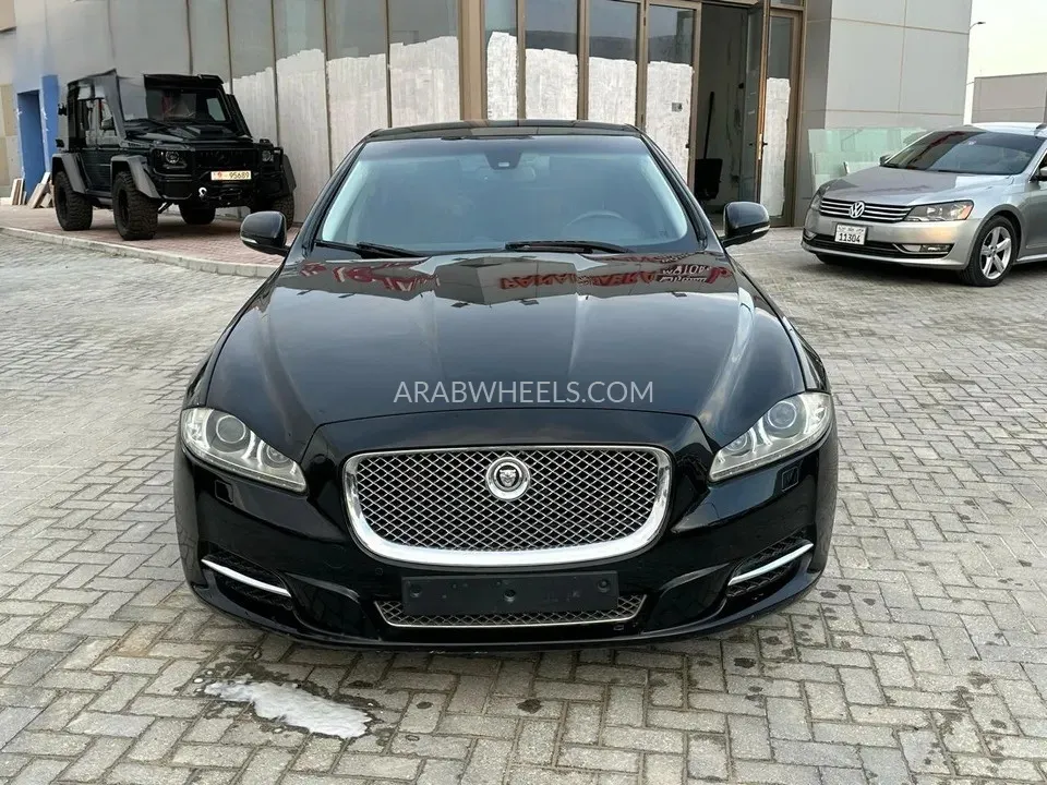 Jaguar XJ 2011 for Sale in Abu Dhabi Image-2