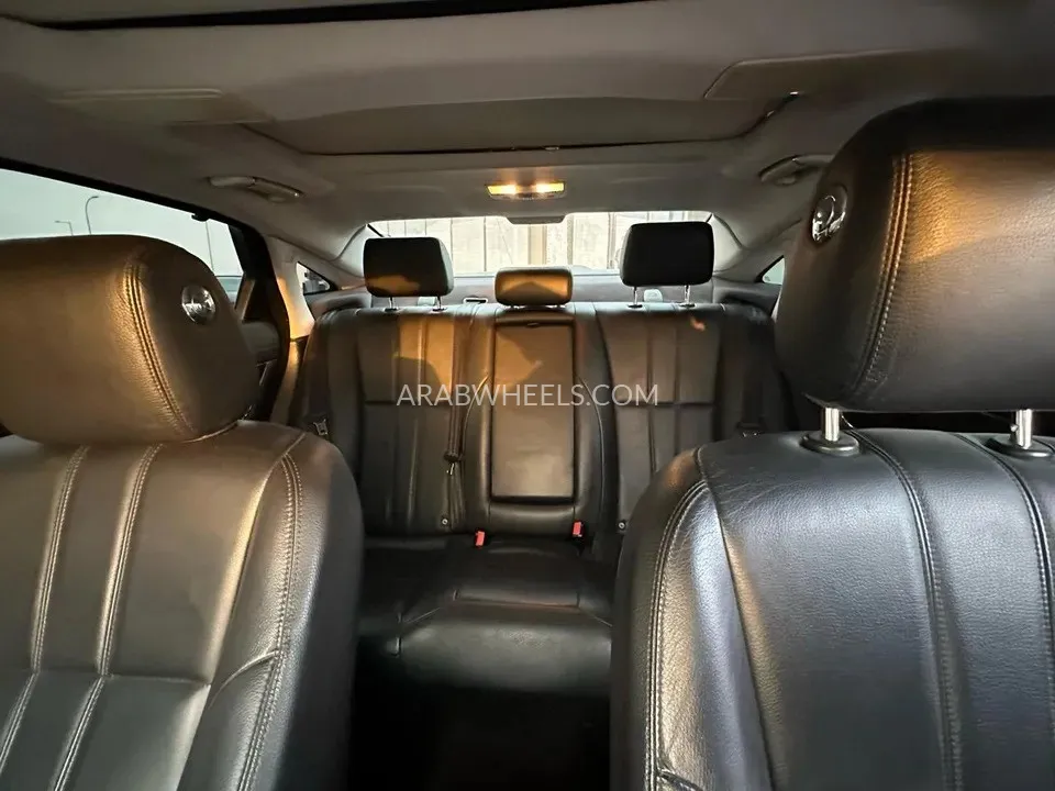 Jaguar XJ 2011 for Sale in Abu Dhabi Image-9