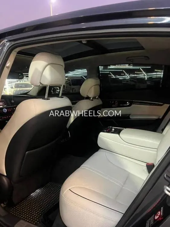 Kia K900 2015 for Sale in Ajman Image-12