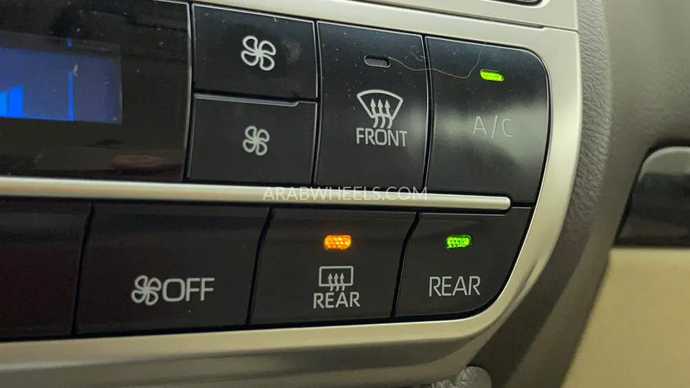 تويوتا لاند كروزر برادو 2023 for Sale in دبي Image-42