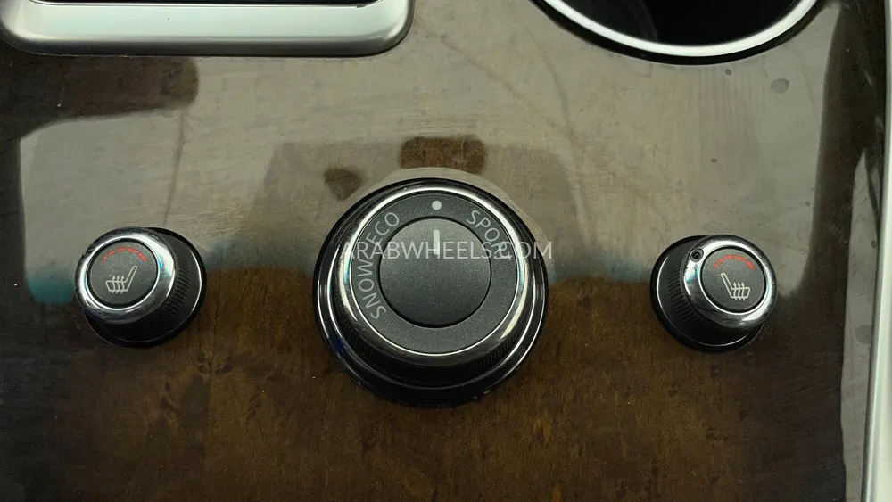 Infiniti QX60 2020 for Sale in Dubai Image-51