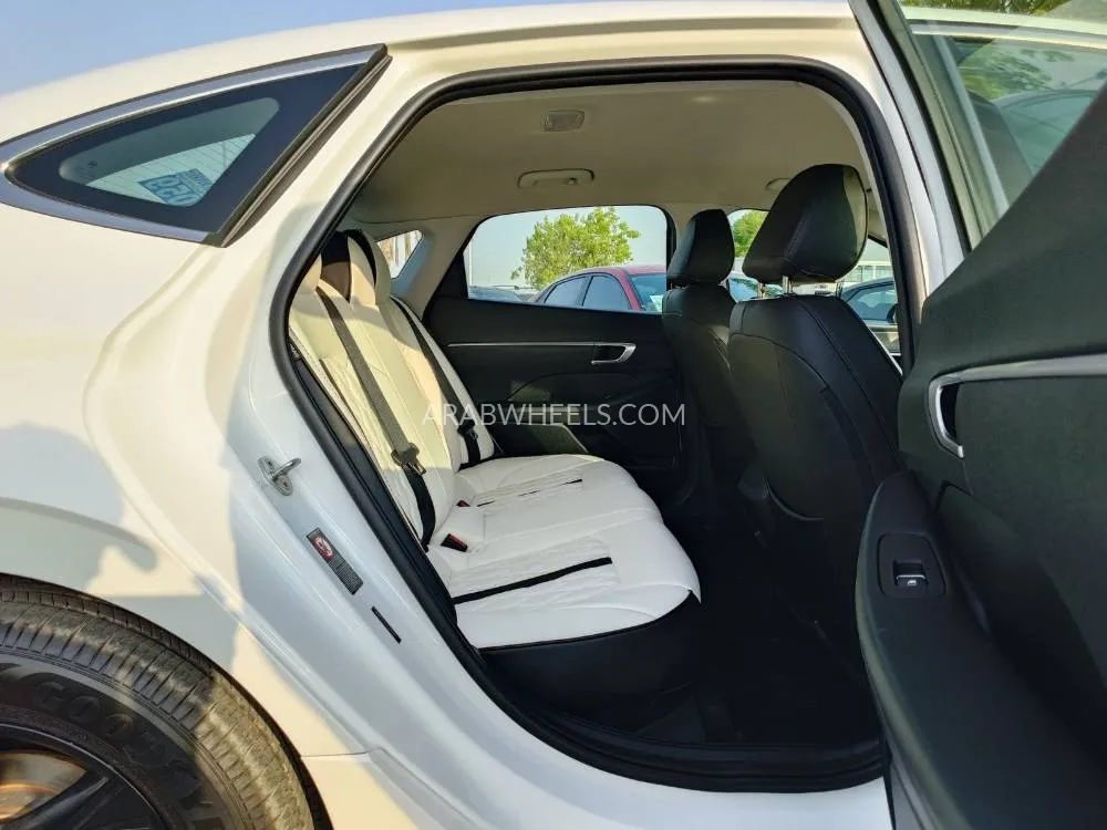 Hyundai Sonata 2020 for Sale in Dubai Image-26