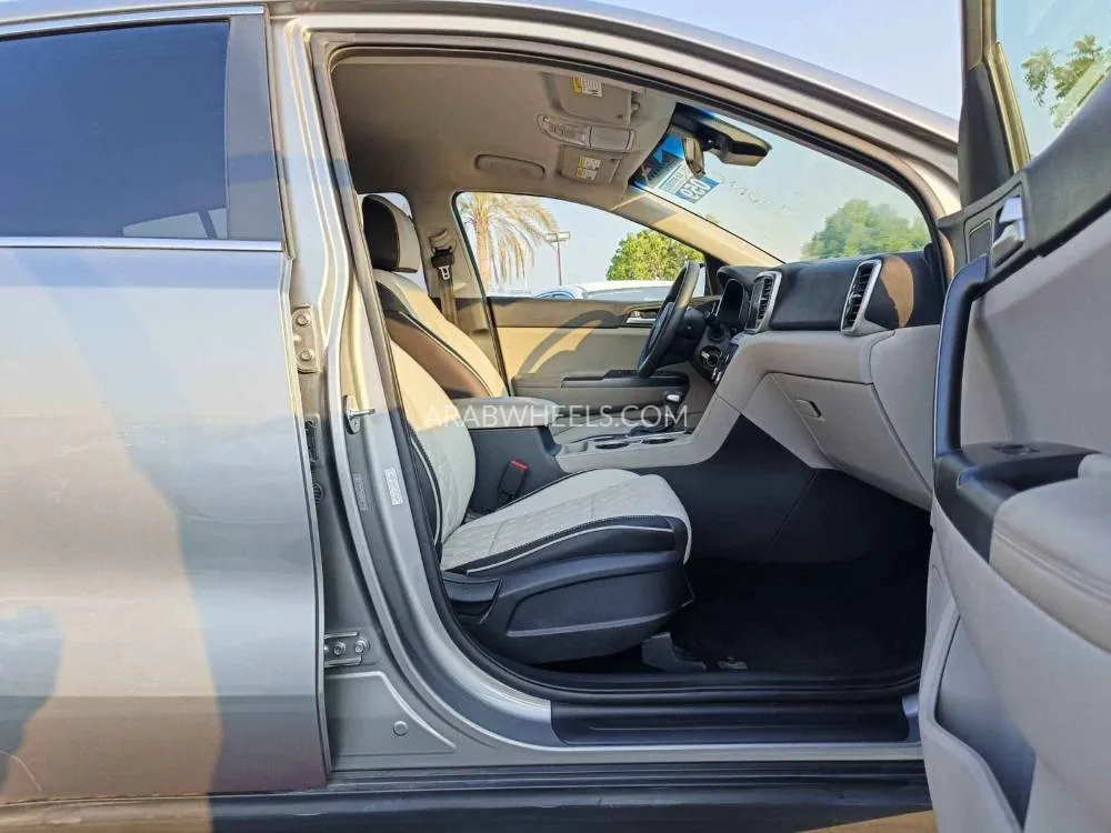 Kia Sportage 2020 for Sale in Dubai Image-27