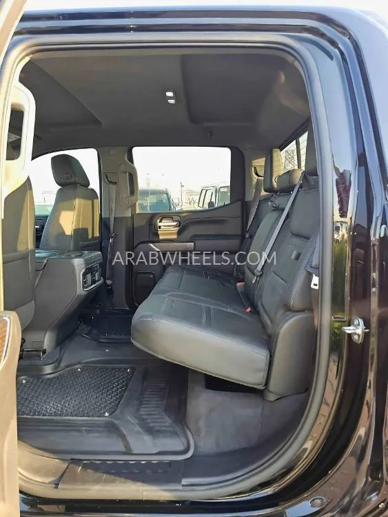 GMC Sierra 2020 for Sale in Dubai Image-14