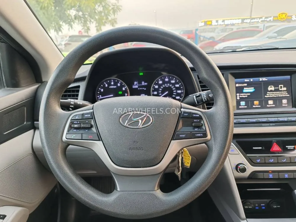 Hyundai Elantra 2017 for Sale in Dubai Image-24