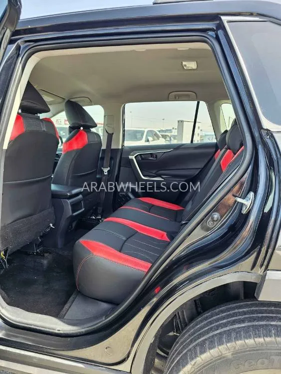 Toyota Rav4 2019 for Sale in Dubai Image-26