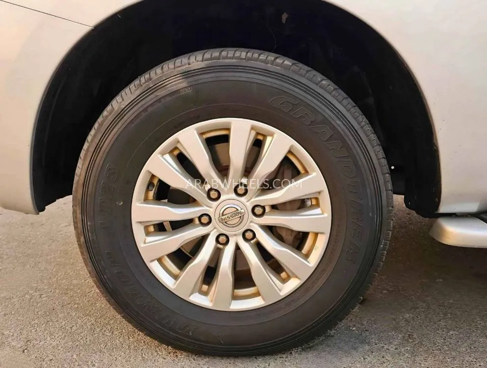 Nissan Patrol 2014 for Sale in Dubai Image-3