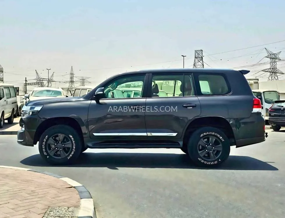 Toyota Land Cruiser 2018 for Sale in Dubai Image-31