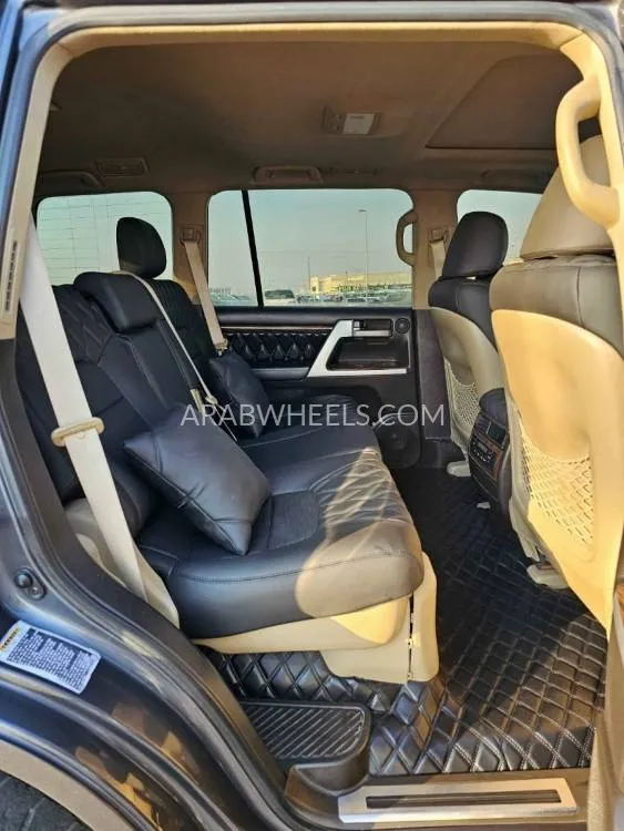 Toyota Land Cruiser 2010 for Sale in Dubai Image-18