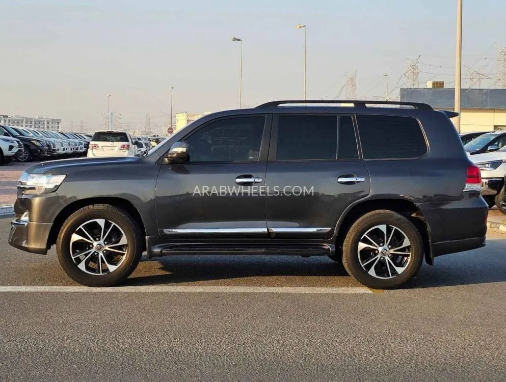 Toyota Land Cruiser 2010 for Sale in Dubai Image-26