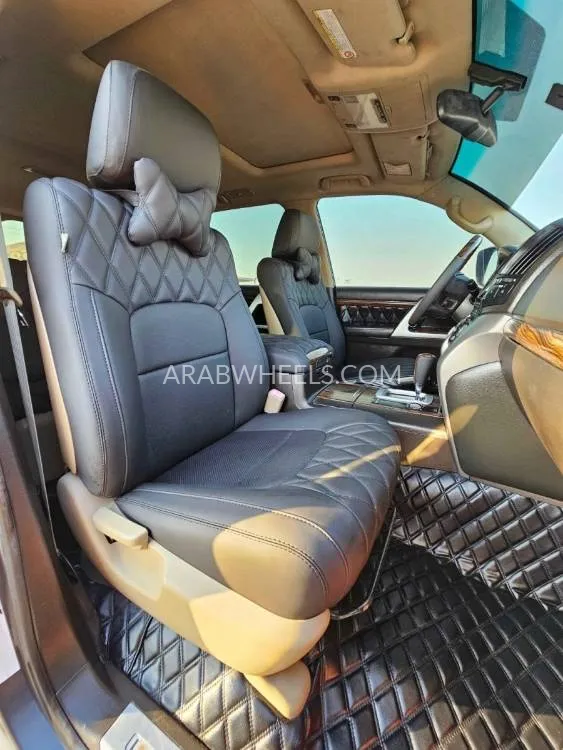 Toyota Land Cruiser 2010 for Sale in Dubai Image-35