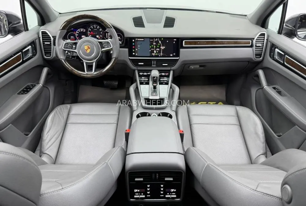 Porsche Cayenne 2022 for Sale in Dubai Image-10