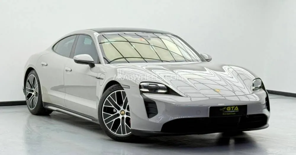 Porsche Taycan 2021 for Sale in Dubai Image-7