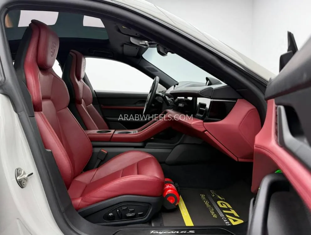 Porsche Taycan 2021 for Sale in Dubai Image-15