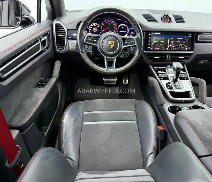 Porsche Cayenne 2022 for Sale in Dubai Image-9