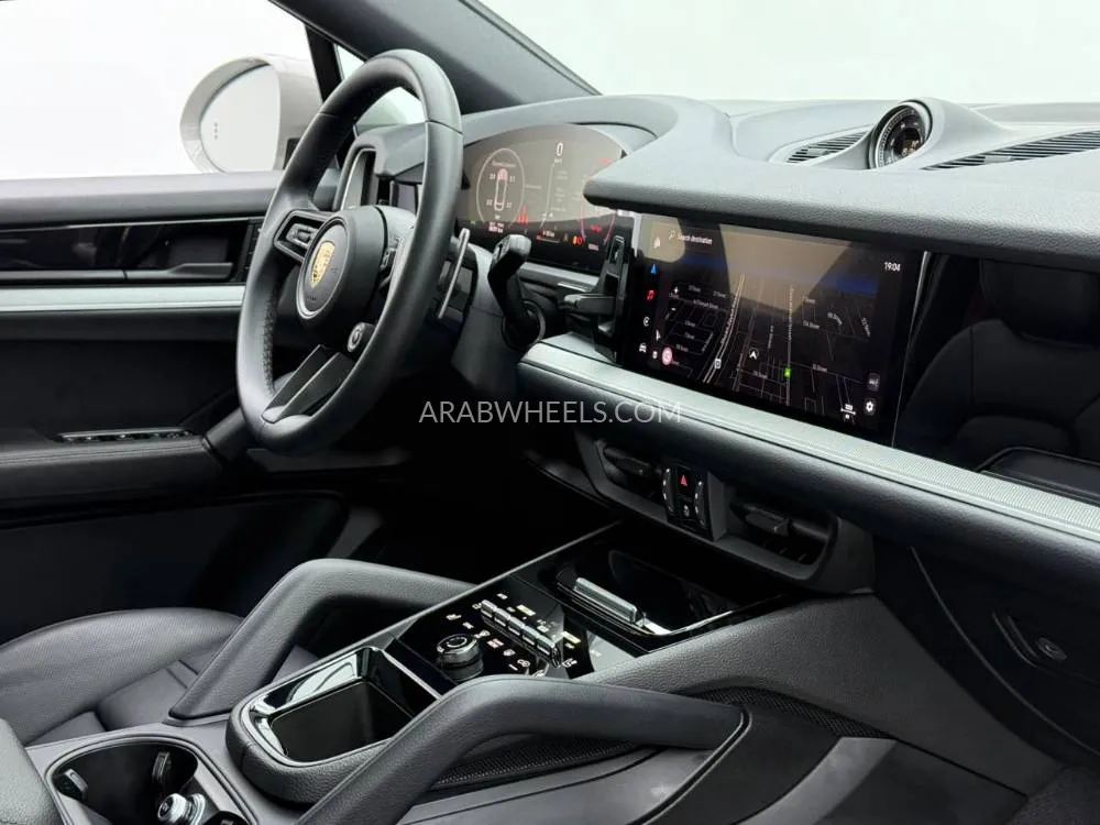 Porsche Cayenne 2025 for Sale in Dubai Image-12