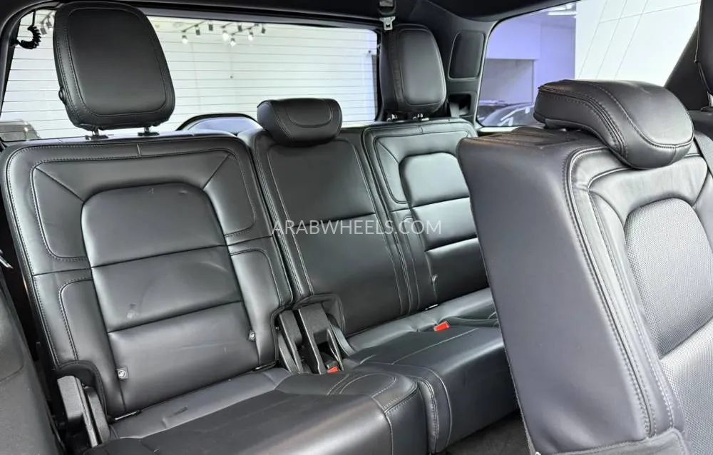 Lincoln Navigator 2019 for Sale in Dubai Image-14