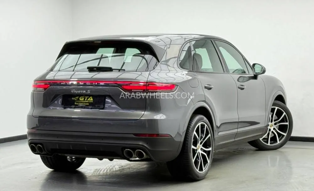 Porsche Cayenne 2019 for Sale in Dubai Image-17