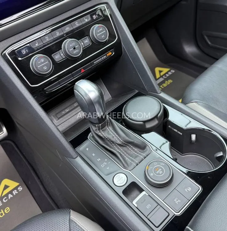 Volkswagen Teramont 2021 for Sale in Dubai Image-6
