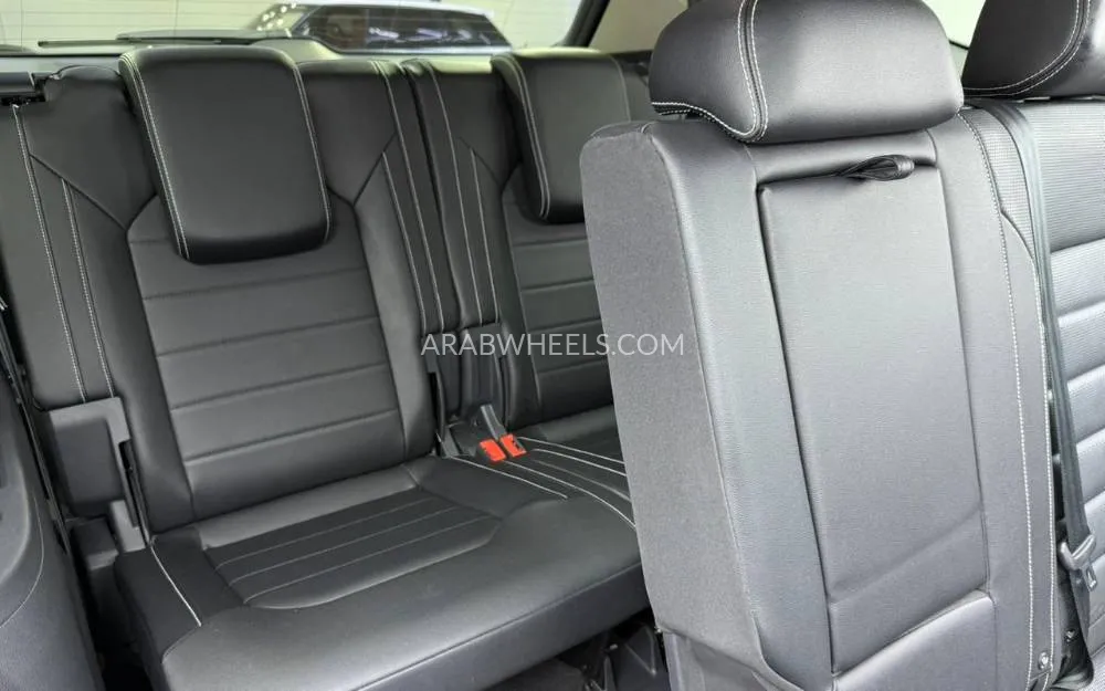 Volkswagen Teramont 2021 for Sale in Dubai Image-15