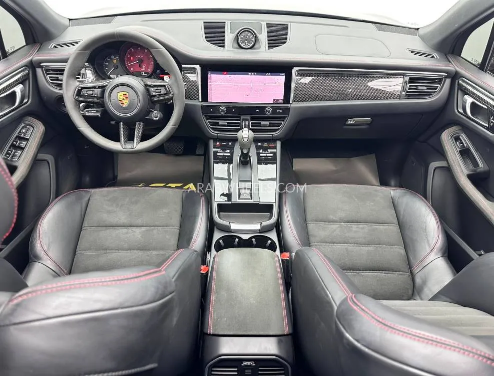 Porsche Macan 2022 for Sale in Dubai Image-9